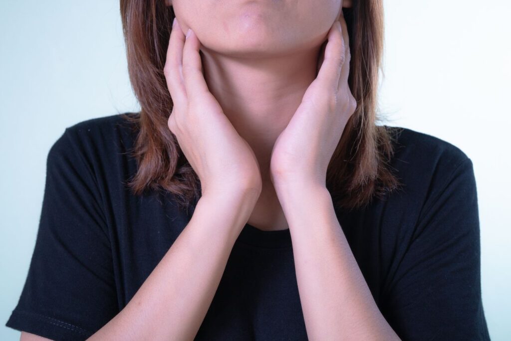 signs of thyroid problems