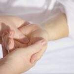 waking up with numb hands diabetes